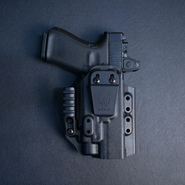 Werkz M6 IWB / AIWB Holster for Glock G17 (+More) with Streamlight TLR-8 HL-X