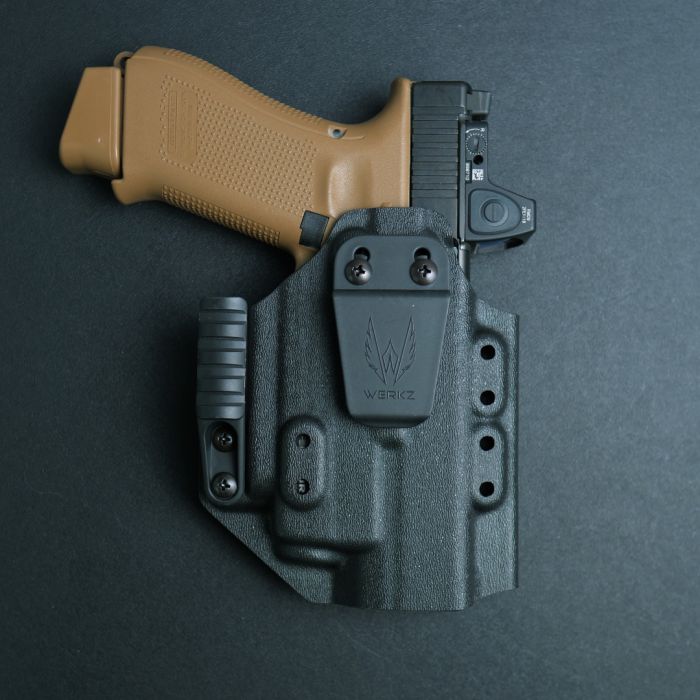 Werkz M6 IWB / AIWB Holster for Glock G17 (+More) with Olight Baldr S or Mini