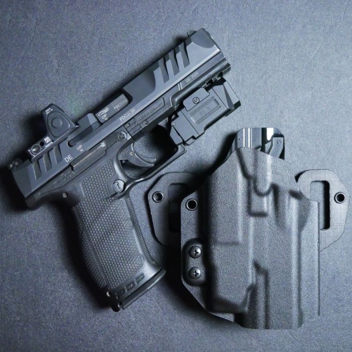 Werkz M7 OWB Holster for Walther PDP with Olight PL X OWB
