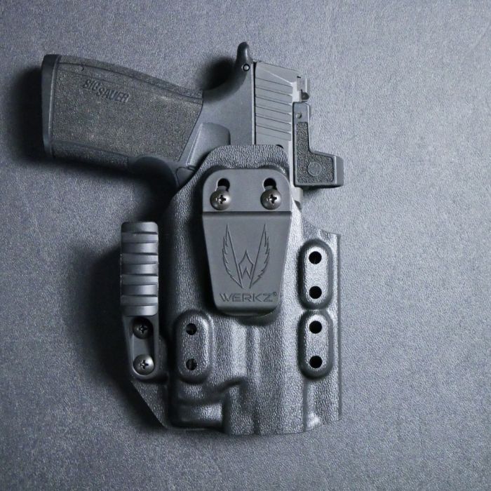Werkz M6 IWB / AIWB Holster for Sig Sauer P365-xmacro with Streamlight TLR-7 Sub for 1913
