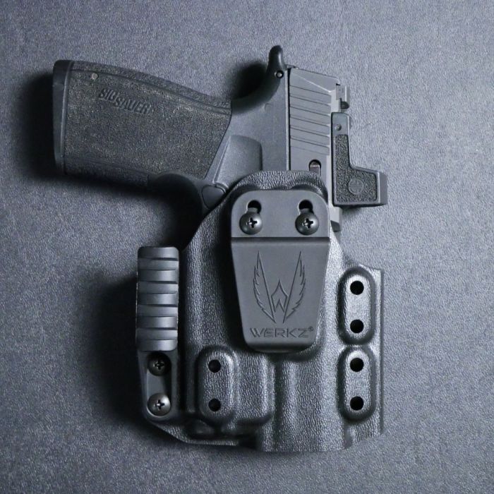 Werkz M6 IWB / AIWB Holster for Sig Sauer P365-xmacro with Olight PL-MINI 3 Valkyrie for 1913