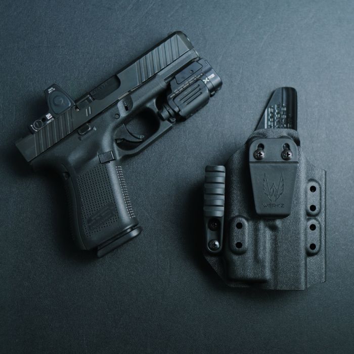 Werkz M6 IWB / AIWB Holster for Glock G19 (+More) with Surefire XR