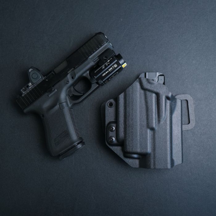 Werkz M7 OWB Holster for Glock G17 (+More) with Olight Baldr S or