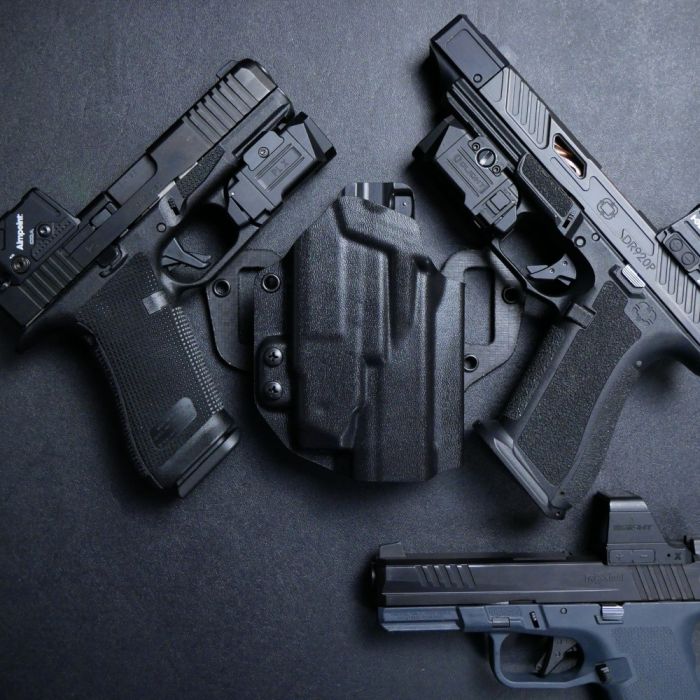 Werkz M7 OWB Holster for Glock G17 (+More) with Olight PL X OWB