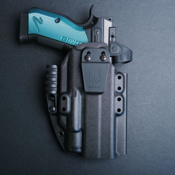 Werkz M6 Outlier Holster for Most Modern Pistols with Olight Most