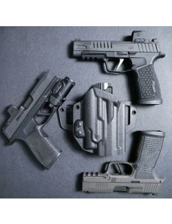 Werkz M7 OWB Holster for Sig Sauer P365-xmacro with Sig Sauer FOXTROT2