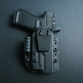 Werkz M6 IWB / AIWB Holster for Glock G19 (+More) with Surefire XR